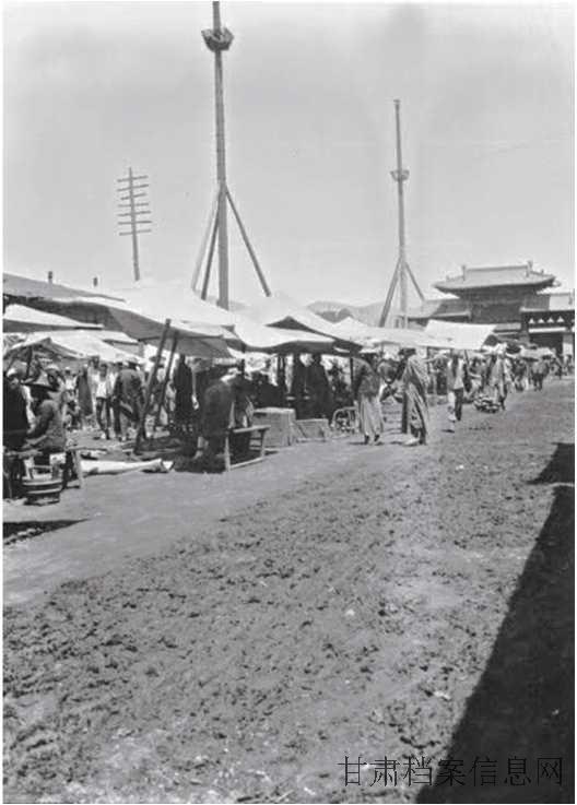 2.比利时神父狄化淳1920年拍摄的辕门市场.jpg