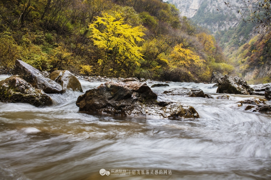 与花儿王子面对面 探访花儿圣地莲花山 图文：陈俊林