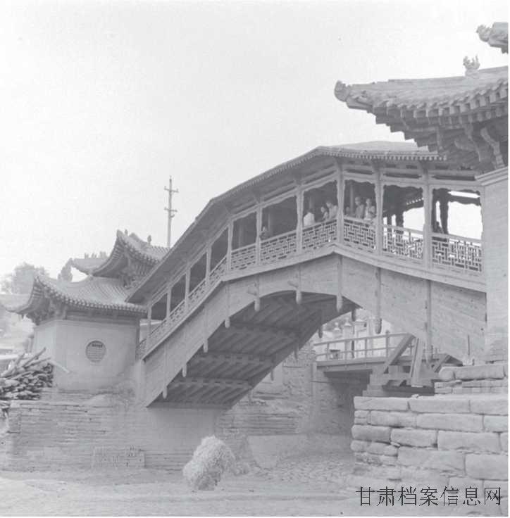 9.登临握桥.jpg