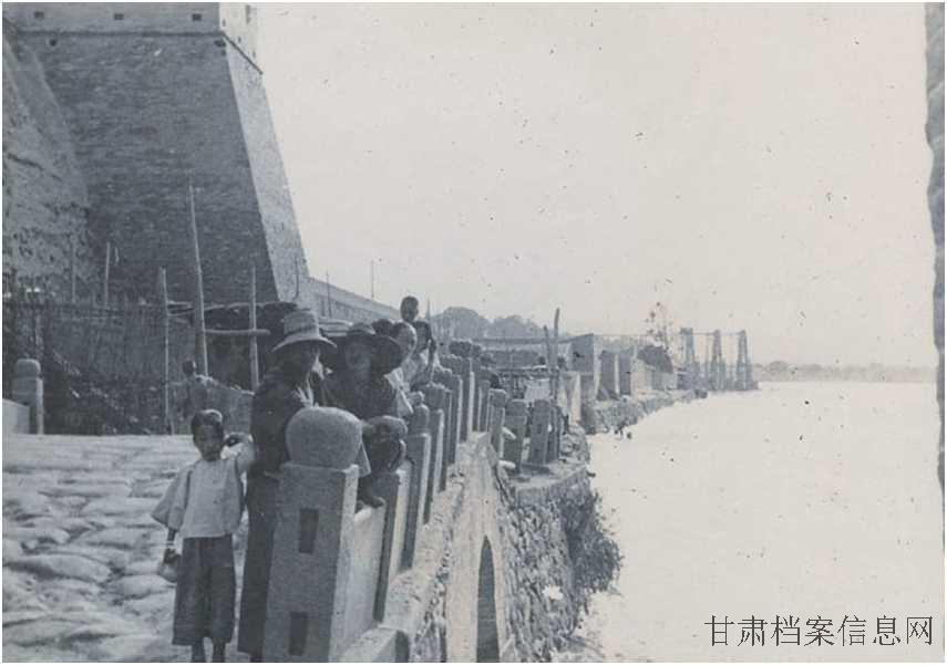 11.庆安门外.jpg