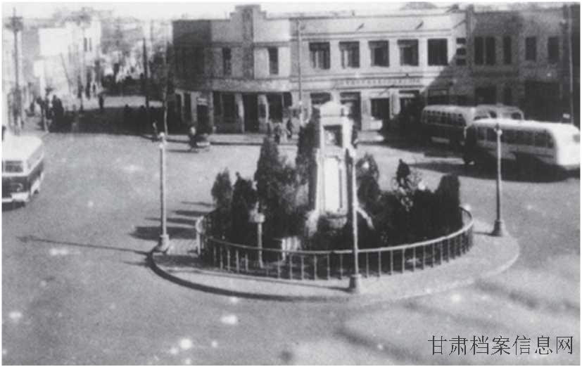 18.中央广场.jpg