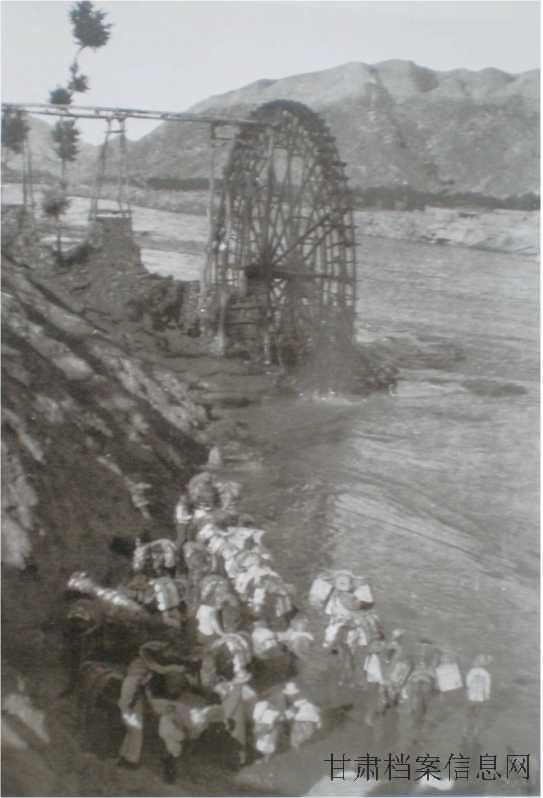 11.青石津水车.jpg