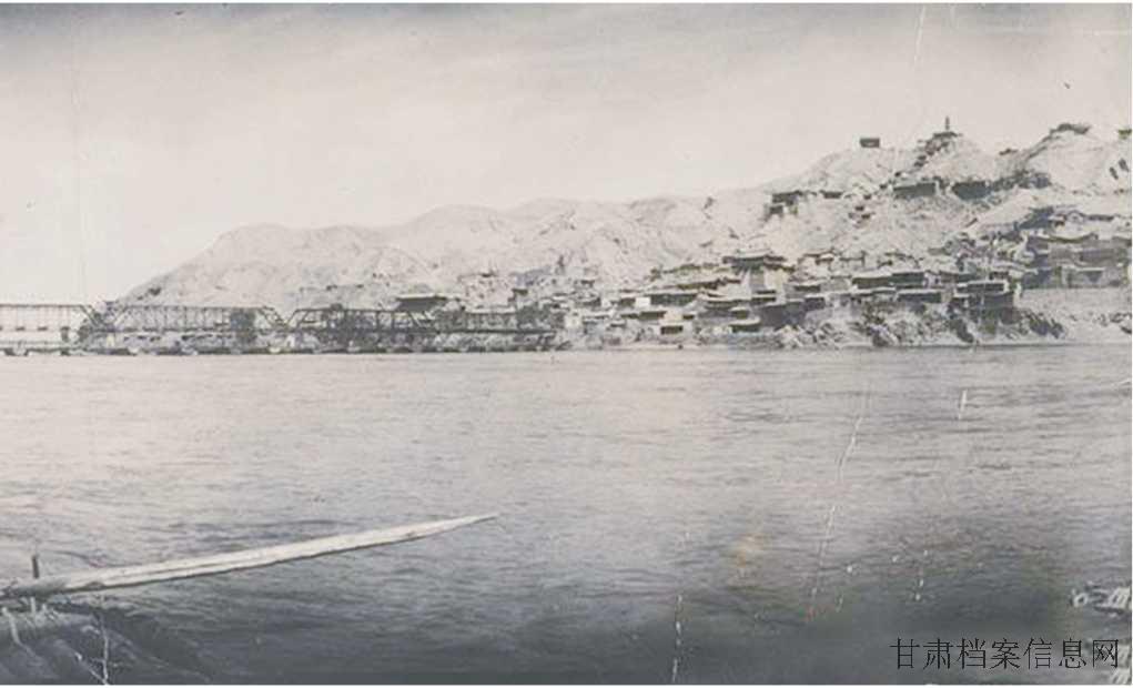 9.从北门湾子羊皮筏子上拍铁桥.jpg