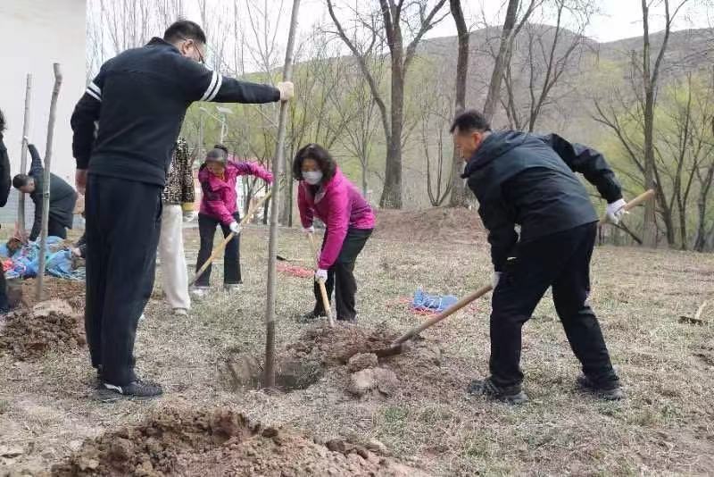 default (1).jpg default (1).jpg