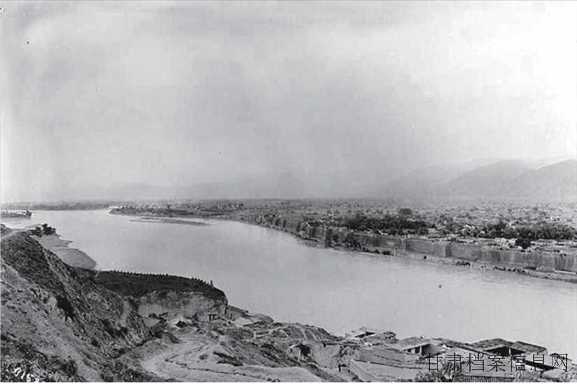 《从金山寺俯瞰黄河及兰州城》.jpg 《从金山寺俯瞰黄河及兰州城》.jpg